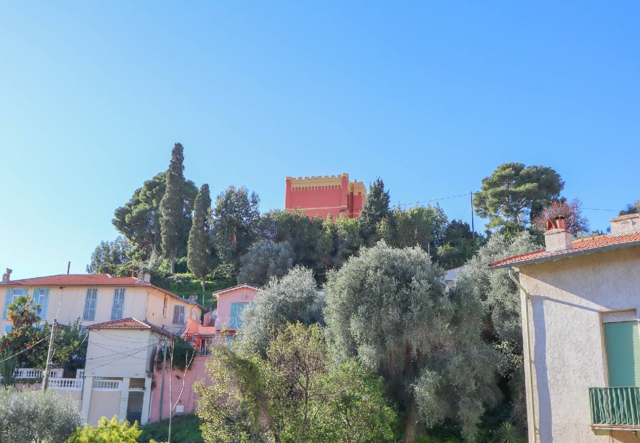 Apartment in Menton - 47-L'Alicanteproche gare, terrasse, vue mer