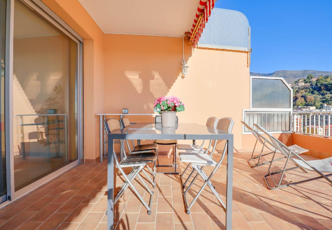 Apartment in Menton - 47-L'Alicanteproche gare, terrasse, vue mer