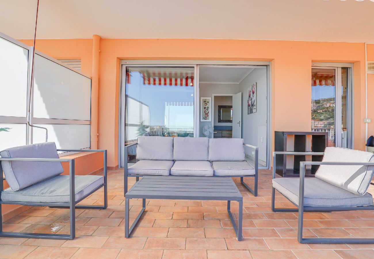 Apartment in Menton - 47-L'Alicanteproche gare, terrasse, vue mer