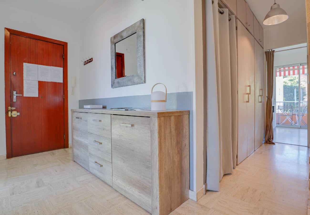 Apartment in Menton - 47-L'Alicanteproche gare, terrasse, vue mer