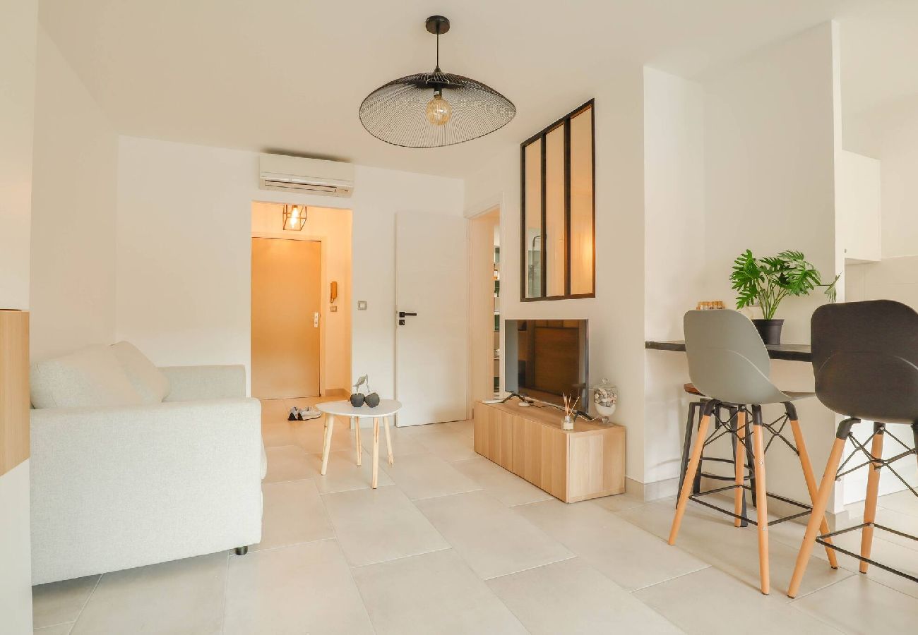 Apartment in Menton - 67- Le méditerranée