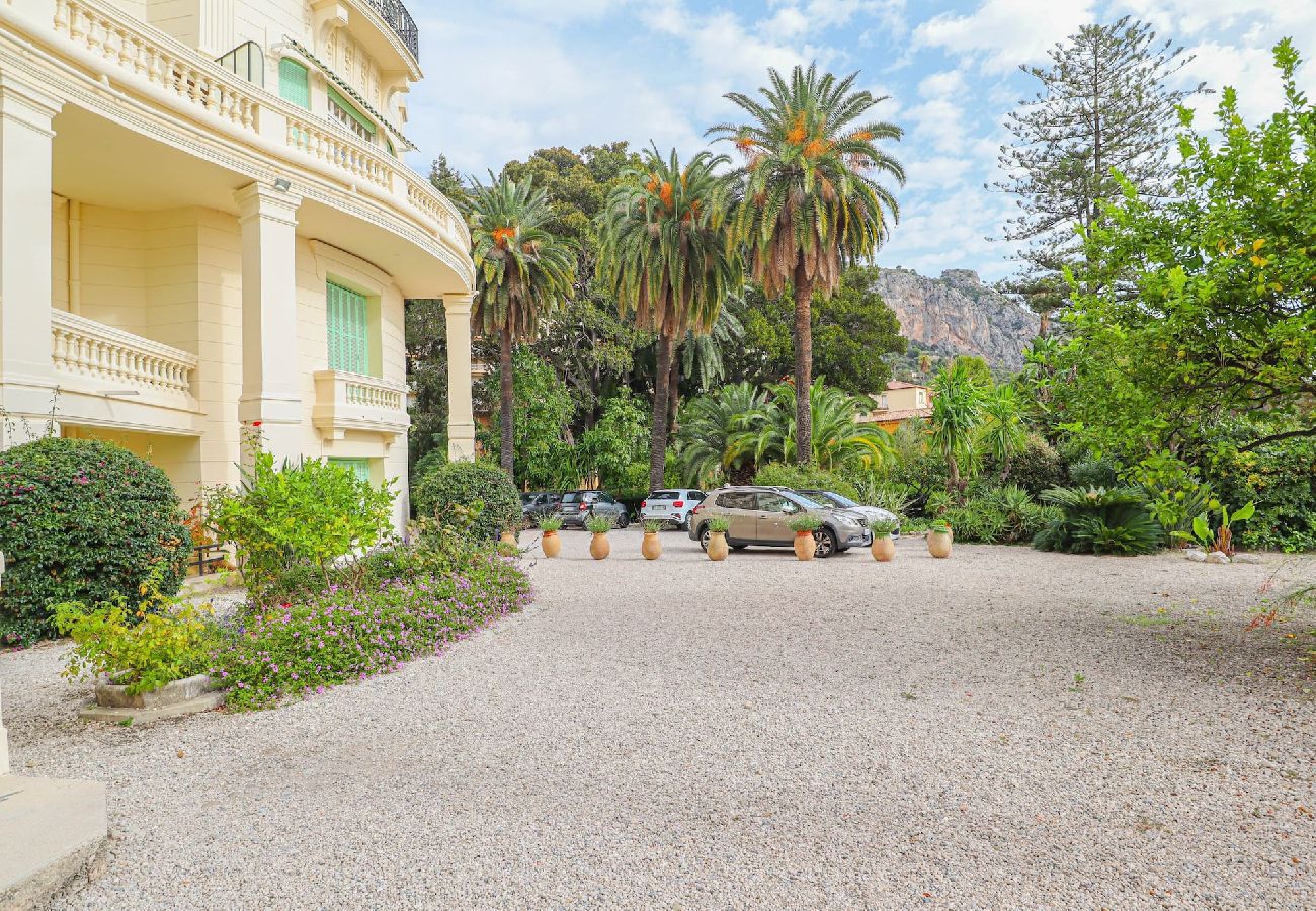 Apartment in Menton - 71-Garavan Palace