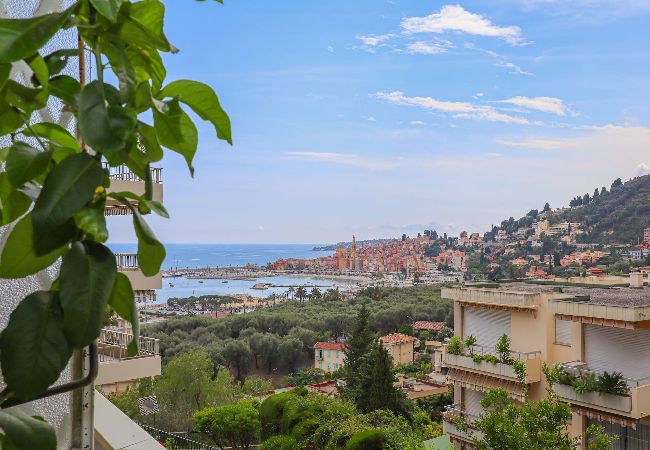  in Menton - 8-« La Grande Résidence » Vue Mer, Piscine