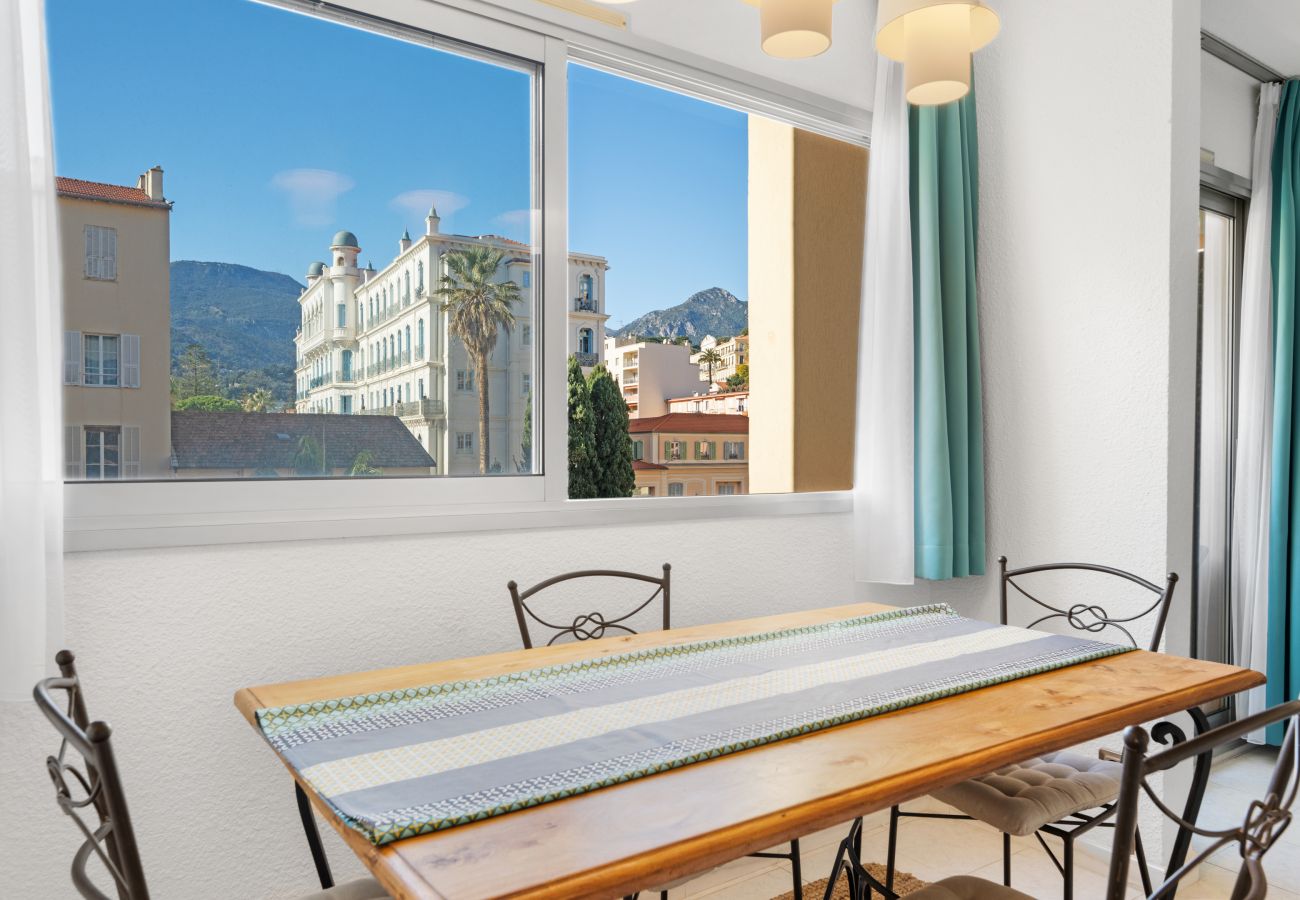 Studio in Menton - 72-Charmant studio Plein centre, Calme, Terrasse