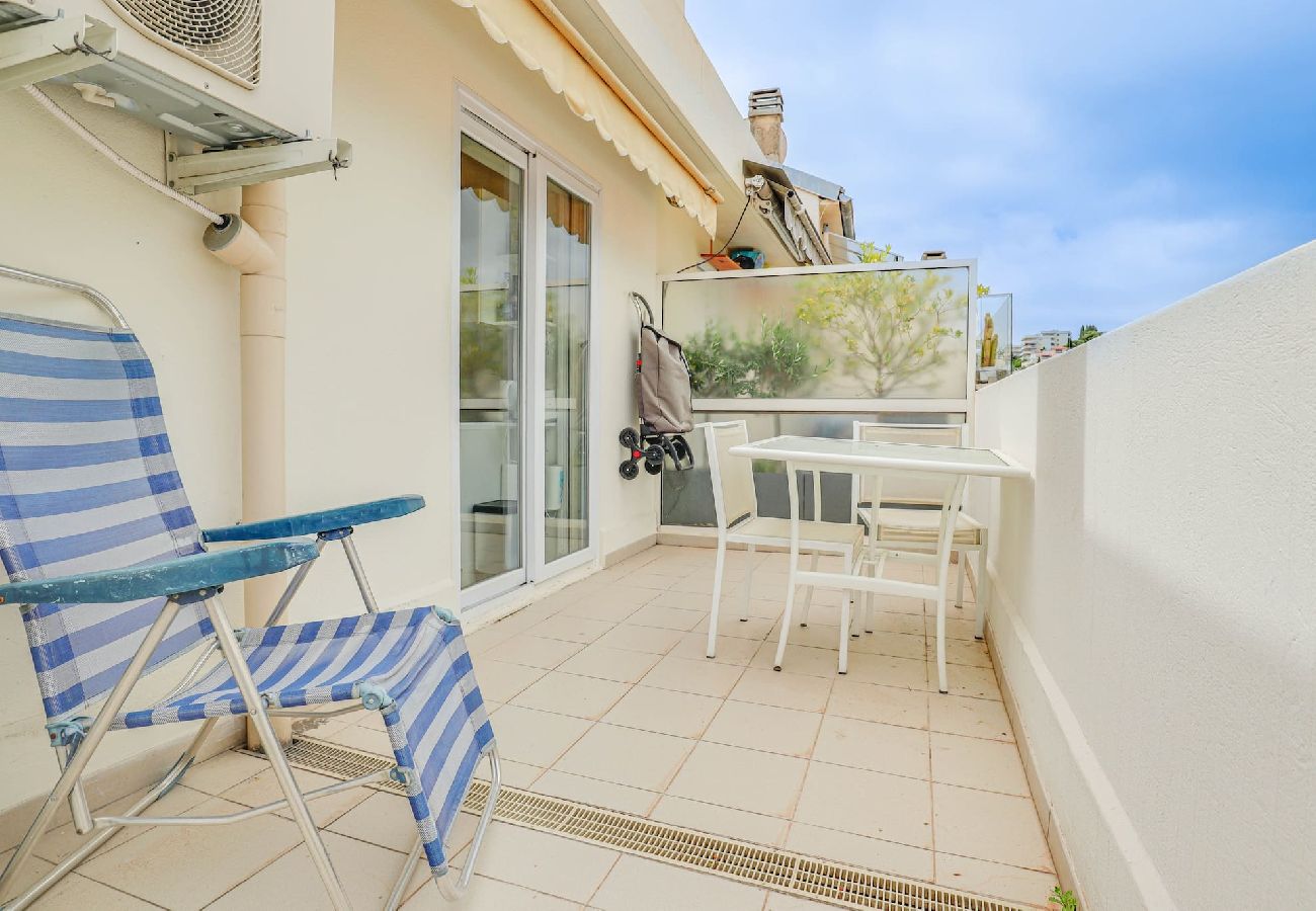 Studio in Roquebrune-Cap-Martin - 4-Cosy studio, proche Plage et Gare, vue Montagne