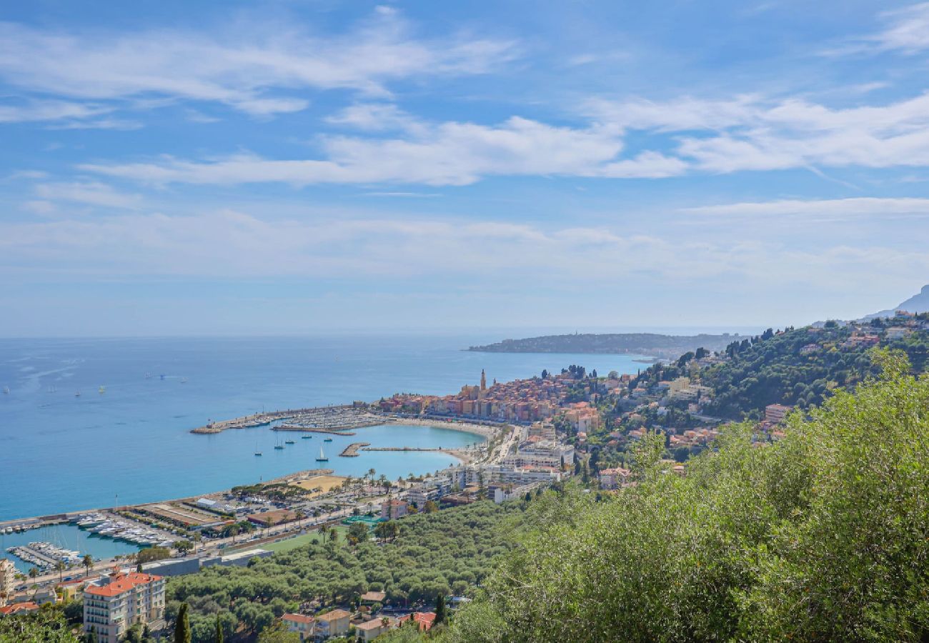 Apartment in Menton - 60-Le Clos des Guillons Piscine, Vue Mer, Parkin