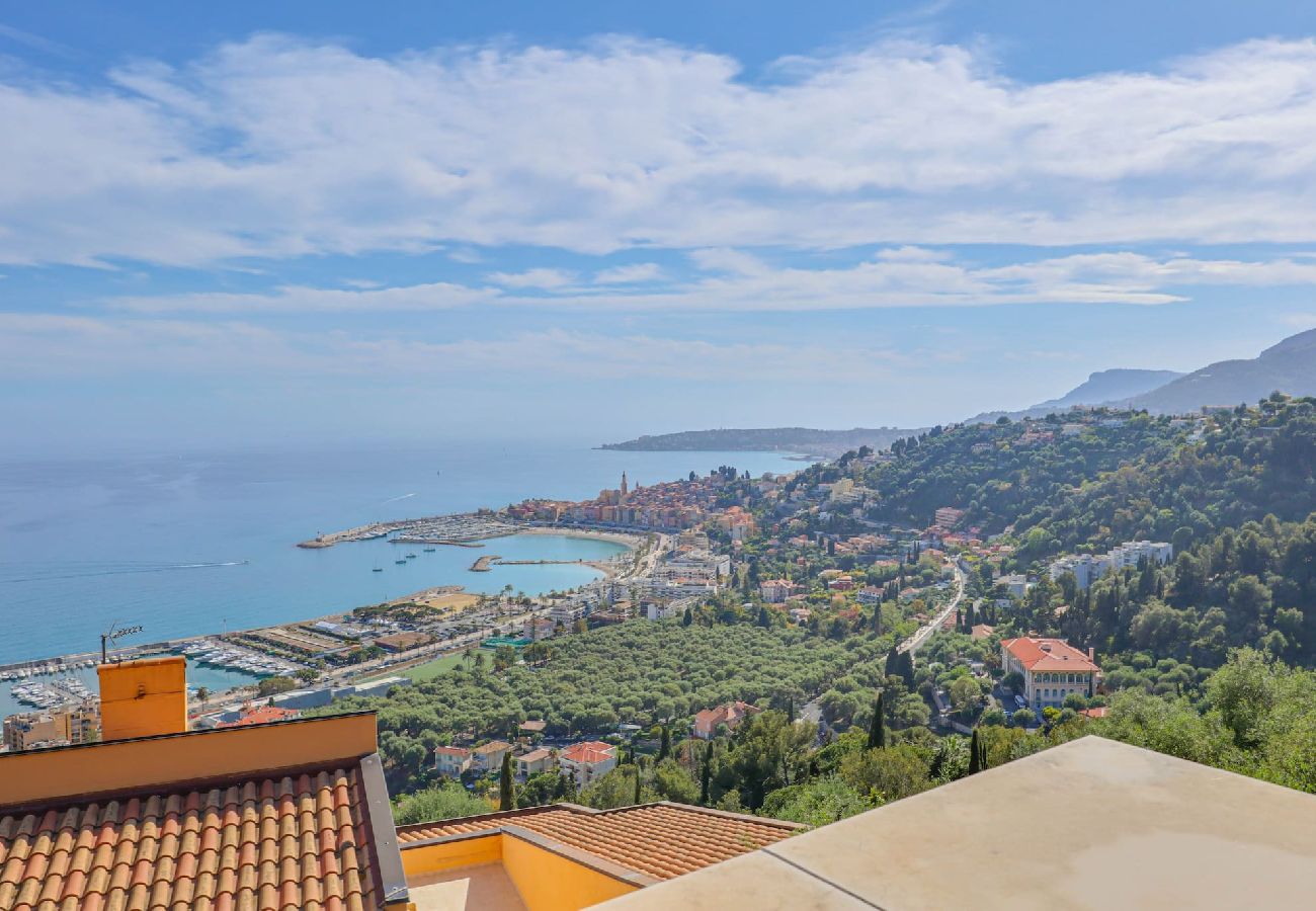 Apartment in Menton - 60-Le Clos des Guillons Piscine, Vue Mer, Parkin