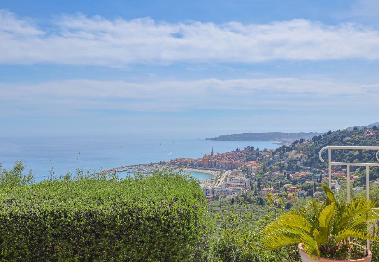 Apartment in Menton - 60-Le Clos des Guillons Piscine, Vue Mer, Parkin