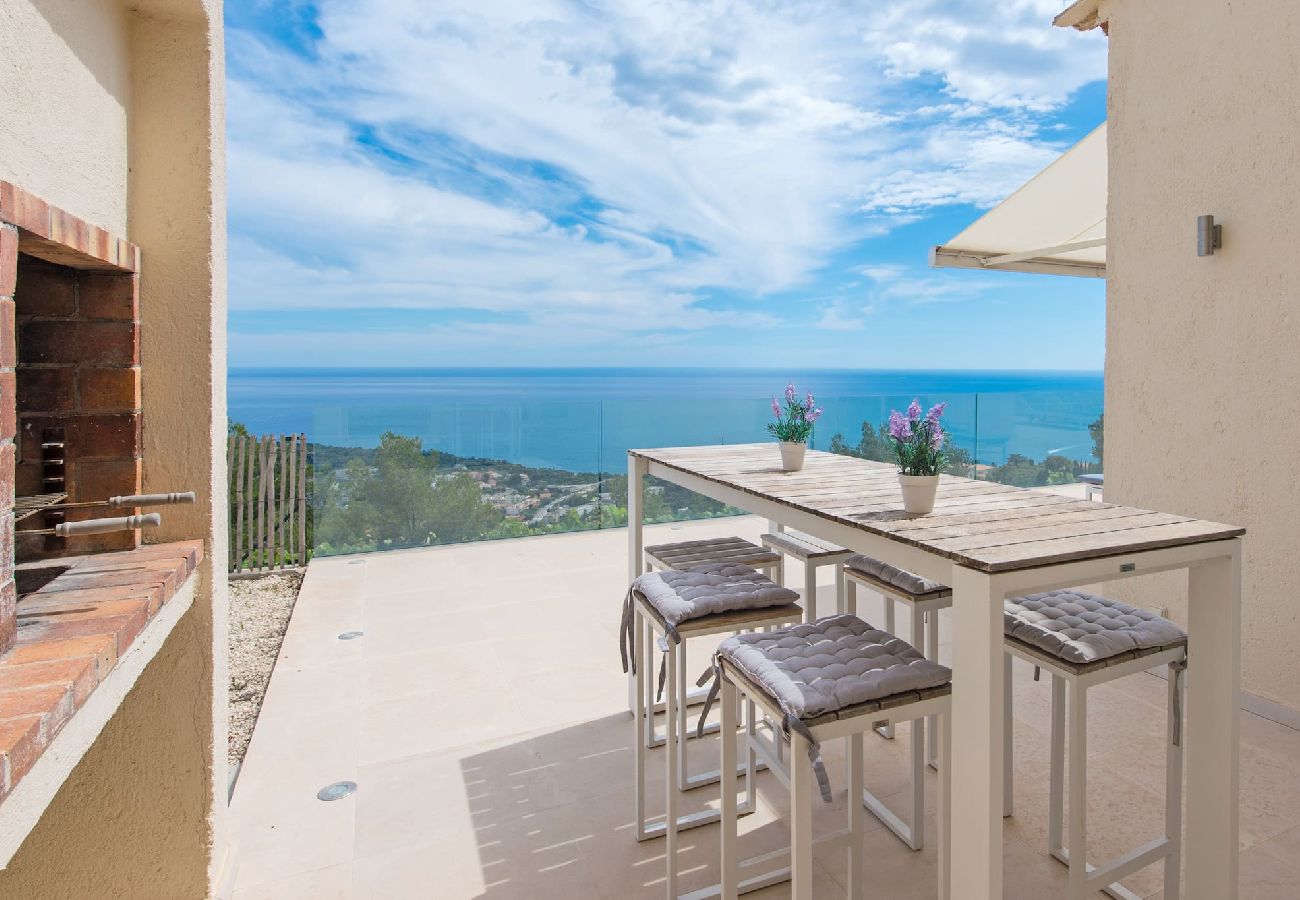 Villa in Roquebrune-Cap-Martin - 75-Villa piscine, magnifique vue mer, près de Mona