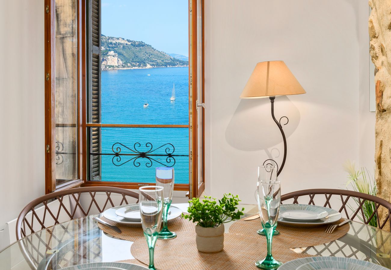 Apartment in Menton - 27-81 rue longue