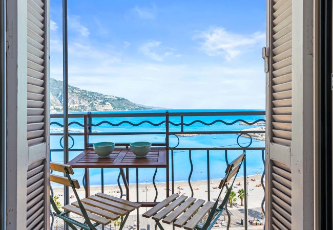  à Menton - 40- Rue longue Vue Mer, Spacieux, Rénové