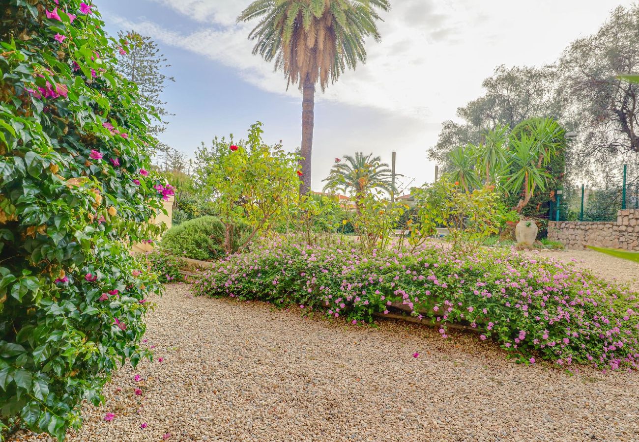 Appartement à Menton - 71-Garavan Palace