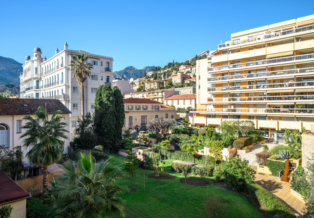 Studio à Menton - 72-Charmant studio Plein centre, Calme, Terrasse