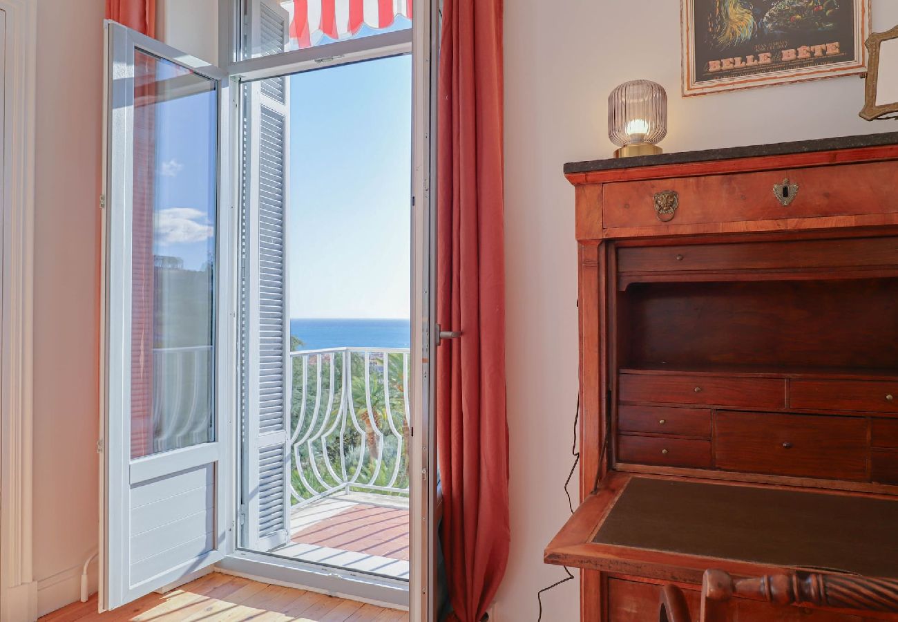 Appartement à Menton - 1- Le Riviera Palace