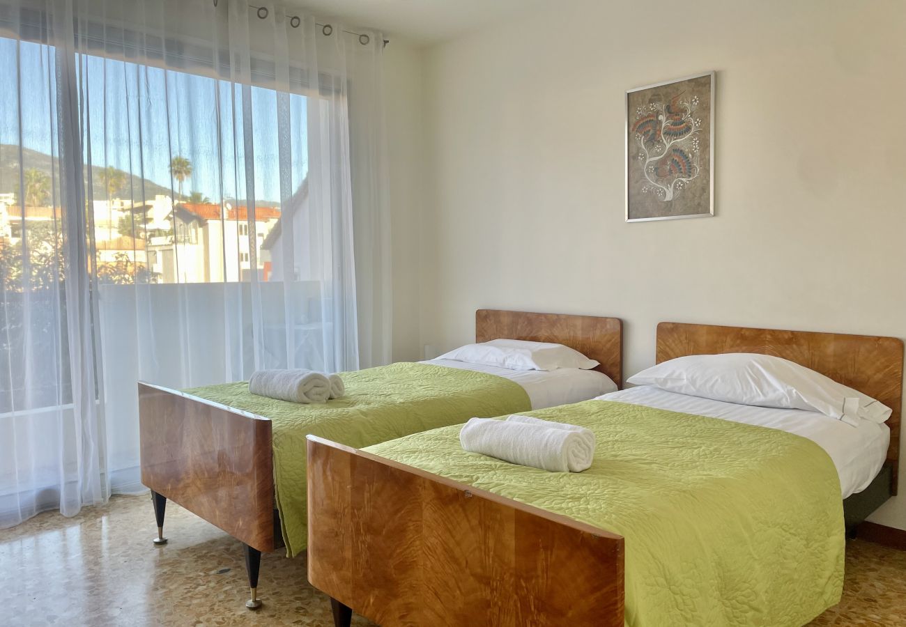 Appartement à Roquebrune-Cap-Martin - 81-Résidence place RCM